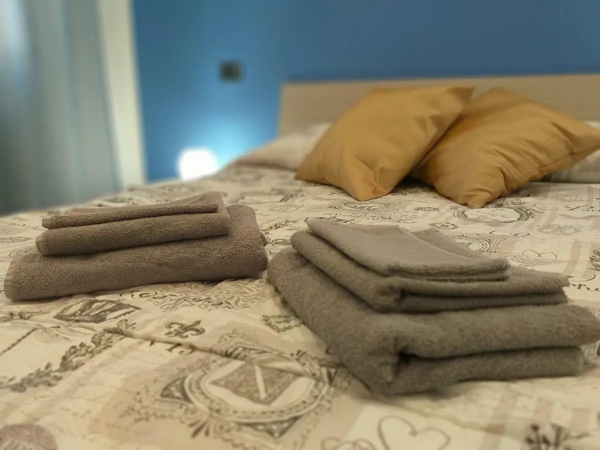 Ferienwohnung House Procaccini, 20 Bologna Italien